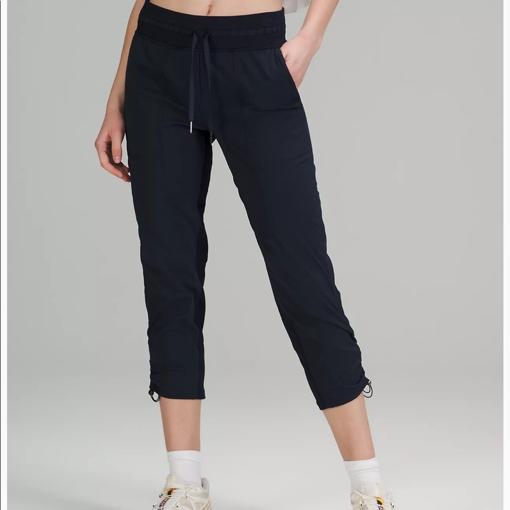 Lululemon Dance Studio mid rise cropped pant